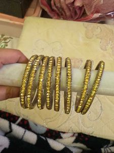 Stunning Set of 8 Yellow Bangl