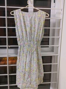 Size XS, Floral Print Dress, Sleeves Included