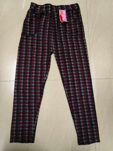 Checked Jeggings cum pant