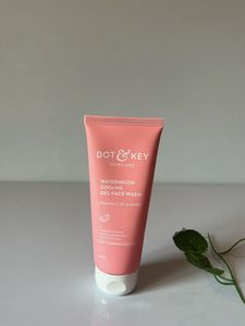 Dot &amp; Key watermelon Face Wash