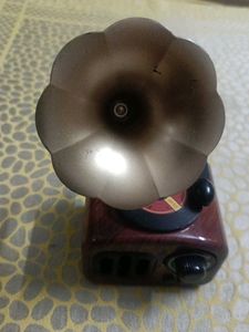 Retro Gramophone Decor Piece musical piec