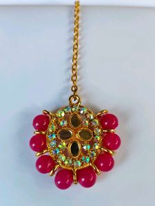 Exquisite Kundan &amp; Pearl Necklace Set