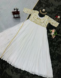 CHINON SILK BEAUTIFUL WHITE GOWN