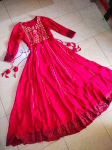 Pink Embroidered Anarkali💓💞🌺🌷🦄