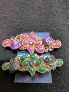 Charming Floral Hair Clips (Set of 2)