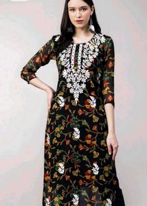 Beautiful Floral Embroidered Kurta