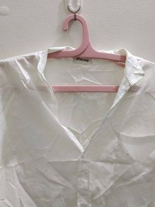 Causal white shirt