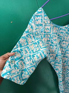 Beautiful Teal &amp; White Printed Kurta