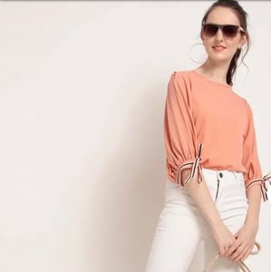 RARE Arm slit sleeves Top