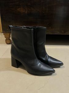 Stylish Black Block Heel Boots