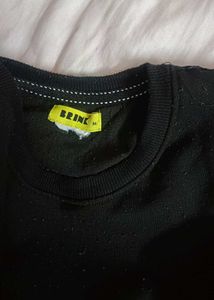 Stylish Men's Black Sweatshirt