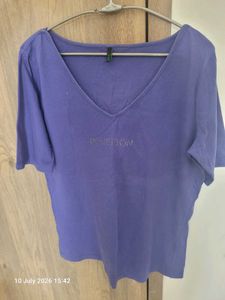 BENETTON Purple V-Neck T-Shirt