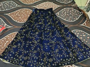 Nevy blue velvet lahanga