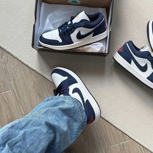 Air Jordan 1 Low Navy White