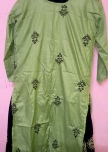 Graceful Women Kurta Set