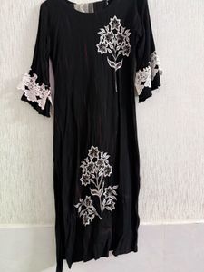 Elegant Black Floral Kurti