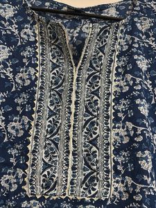 Stylish Blue Floral Print Kurta size will be L