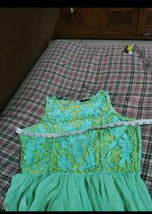 Elegant Green Maxi Dress with Floral Detail