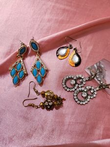 4 Earrings Combo