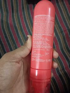 DOT &amp; KEY Strawberry Dew Sunscreen Mist SPF 50+