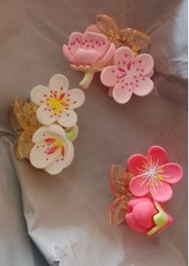 Cute small Flower Hair Claw Clips