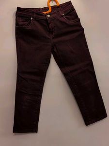 Sizzling Burgundy 3/4th capri Denim Jeans