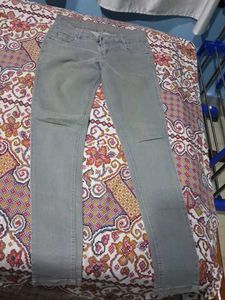 Stylish Grey Skinny Fit Jeans