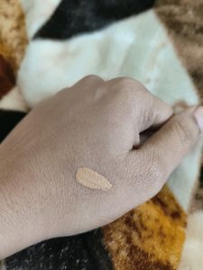 Faces Canada Concealor ( Caremal Crunch )
