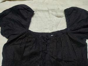 Chic Black Puff Sleeve Top