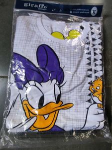 Giraffe Casuals Tee - Daisy Duck