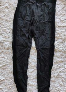 XCVI Wearables Active Slim Leggings ✨