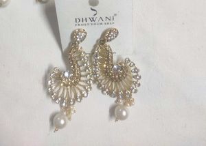 Elegant Gold-Tone &amp; Pearl Drop Earrings