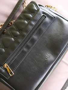 Chic Quilted Black Shoulder Bag