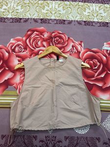 H&amp;M Sleeveless Cropped Top
