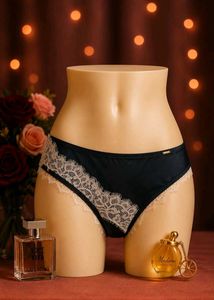 🇳🇿💫🎀Elegant Black Lace Trim Briefs