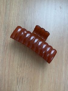 Elegant Brown Claw Clip