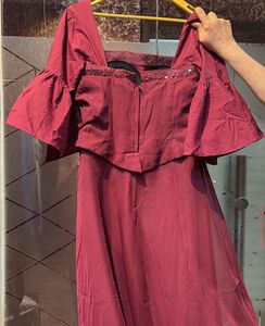 Pintresty burgundy short gown