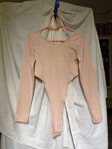 H&amp;M Ribbed Long Sleeve Bodysuit
