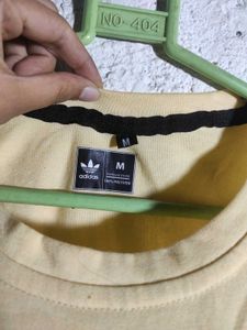M size t shirt