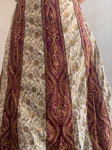 Embroidered Ethnic lehanga ,only few hours used