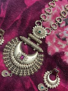 Stunning Ethnic Necklace and Earrings Set