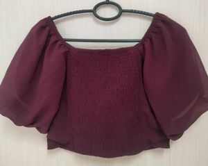 Chic Ruffled Cropped Top