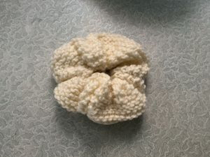 Chunky Knit Scrunchie - Cream