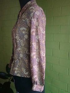 New Vintage Floral Print Button-Up