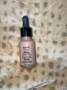 Nyx Total Control drop Foundation