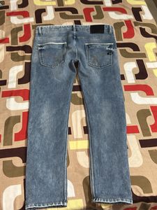 Title: Men’s Classic  Jeans | Size 34 Waist
