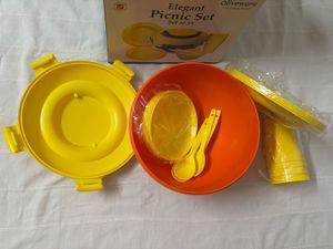 🆕Oliveware Elegant Picnic Set of 18