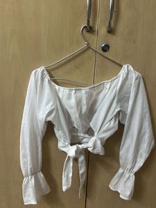 Chic White crop top