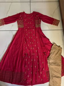 Elegant Pink Embroidered Kurta Set