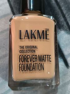 Lakme Forever Matte Foundation